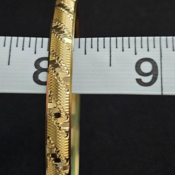 21k Gold Bangle - Picture 12 of 16